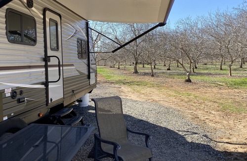 Chico House | Contemporary New 2019 Pop-Out 33 foot trailer