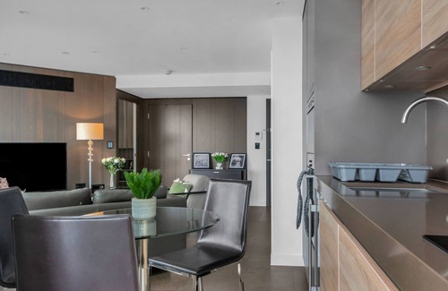 Hoxton West Apartment | Contemporary One Bed Apartment in Old Street by MySquare