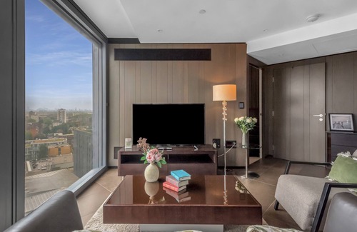 Hoxton West Apartment | Contemporary One Bed Apartment in Old Street by MySquare