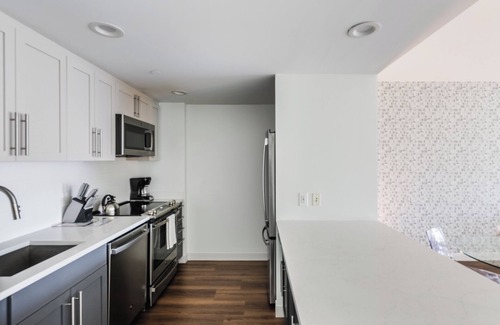 MIT Apartment | Contemporary One Bedroom in Kendall Square