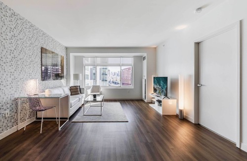 MIT Apartment | Contemporary One Bedroom in Kendall Square