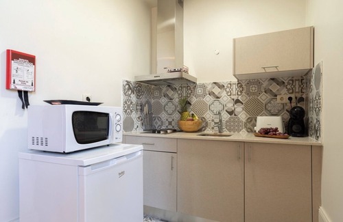 Lordelo do Ouro e Massarelos Apartment | Contemporary Peaceful Flat w/Balcony