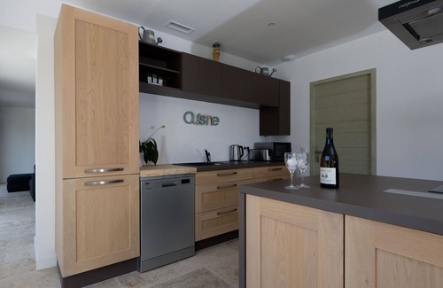 Chateaurenard Other | Contemporary Provencal farmhouse near Avignon and St Rémy de Provence, Alpilles