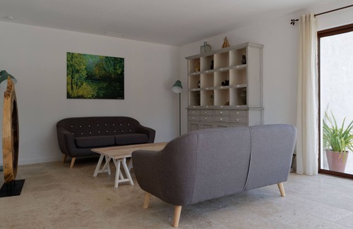 Chateaurenard Other | Contemporary Provencal farmhouse near Avignon and St Rémy de Provence, Alpilles