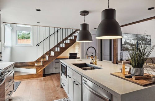 Gentilly Terrace Apartment | Contemporary Retreat in Historic Gentilly – Stylish, Smart & Centrally Located