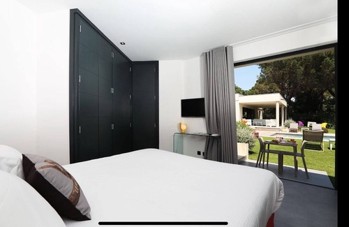 Guerrevieille House | Contemporary single-storey villa with sea view, 2 minutes' walk from the beach