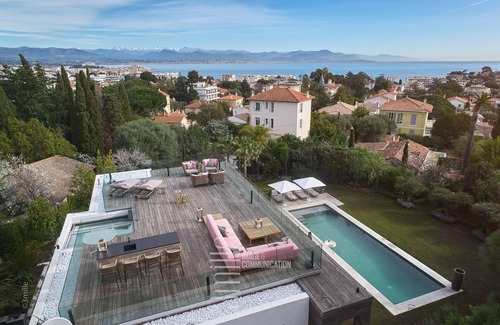 Cap-d'Antibes Villa | Contemporary style luxury villa with 5 bedrooms on Cap d Antibes, near the beach