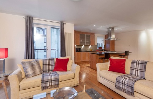Old Town Apartment | Contemporary three-bedroom apartment with free parking space. Sleeps 5.