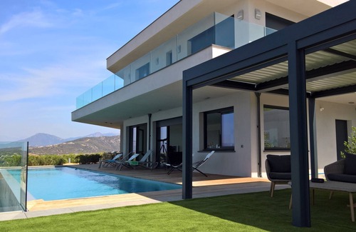 Pietrosella Villa | CONTEMPORARY VILLA EXCEPTIONAL VIEW