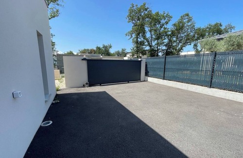 Montelimar Villa | Contemporary villa in Drôme provençale