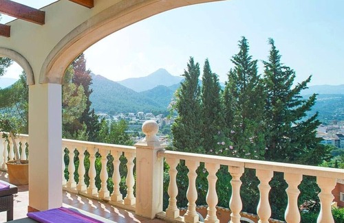 Orba Villa | Contemporary villa in quiet setting, walking distance to a large village