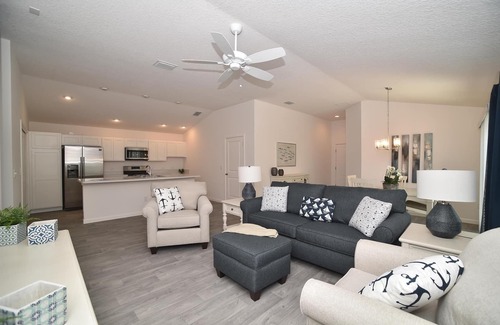 Wildwood Villa | Contemporary Villa