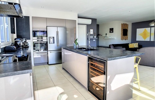 Calenzana Villa | Contemporary villa with swimming pool, 8/10 people
