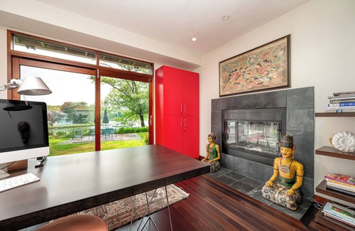 Hillsmere House | Contemporary waterfront 4BR home close to downtown Annapolis - stunning water views w/private dock/pier/private pool and kayaks.