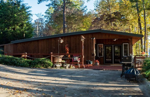 Martin Cabin | Contentment Cabin on Lake Hartwell