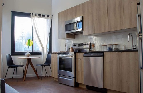 Center City Apartment | Continental Congress Loft - Kestrel Building
