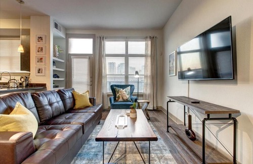 Deep Ellum Apartment | Continuum Homes - Dallas