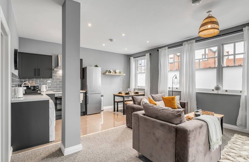 Norwich Apartment | Contractor | Leisure | New 2 Bed Apartment | Sleeps 5 | Free Off Road Parking