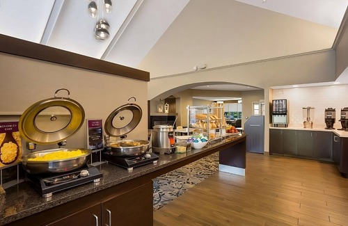 Mount Tabor Apartment | Convenient Location! Full Kitchen, Free Parking, Pets Allowed, Inddor Pool!