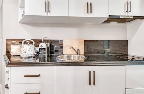 Brisbane Central Business District Apartment | Convenience and comfort 1BR Apartment Walk To Queen St Mall