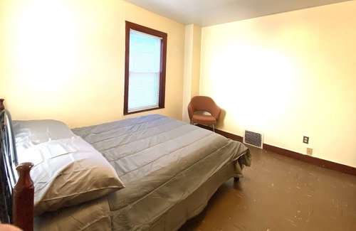Malden House | Convenience location easy connect to MIT, Boston downtown, outlet and much more