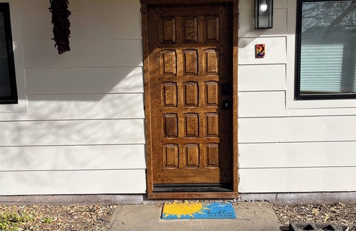 Taos Condo | Convenient 2 bedroom in duplex short walk to ranchos plaza, 35 min to ski valley