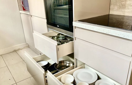 Gedling House | Convenient 2 bedroom house free Parking wifi