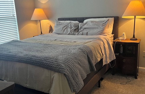 Parole Apartment | Convenient 2-bedroom apartment in charming Annapolis.