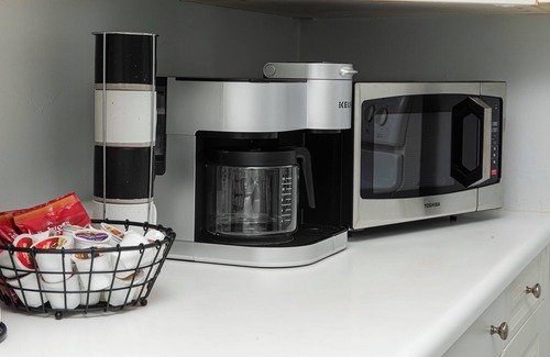 Greenwood Condo | Convenient 2 bedroom with King Bed