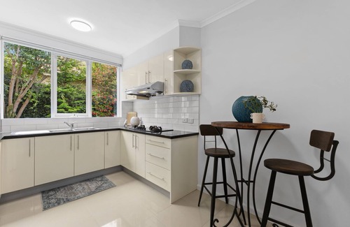 Malvern East House | Convenient 3BR Home Minutes from Central Park