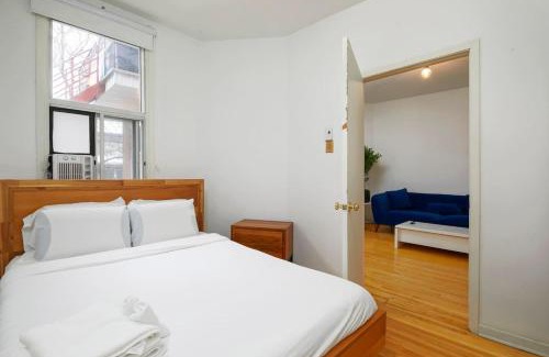 Mile End Apartment | Convenient 4BR in Mont Royal Downtown
