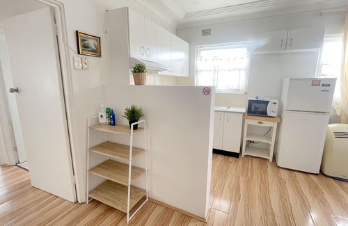 Kogarah Apartment | Convenient, Bright and Affordable 2 bedroom Unit