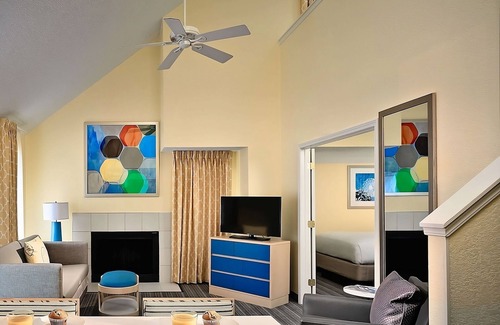Omaha Hotel | Convenient Countryside Stay! Onsite Pool, Free Parking, Free Breakfast