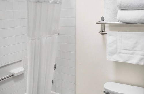 Rio Grande Hotel | Convenient Downtown SLC Hotel | Hot Breakfast, Indoor Pool, Gym & Shuttle