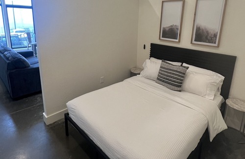 Jonesboro Apartment | Convenient downtown loft perfect for work trips