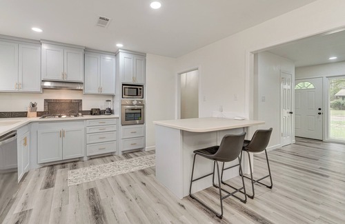 Texarkana House | Convenient Family-Friendly Location: Texarkana Gem