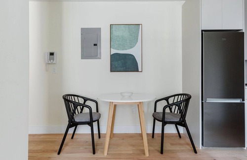 Bloomingdale Apartment | Convenient Greenpoint 2BR w/W/D & A/C, nr Ferry, by Blueground