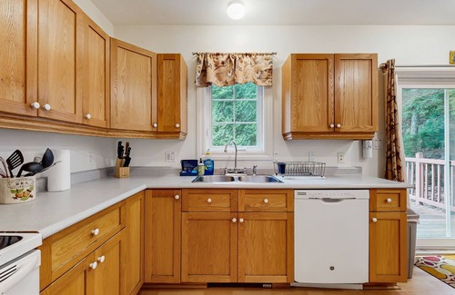 Bar Harbor Cottage | Convenient home with deck, grill, & washer/dryer - walk into town & Acadia
