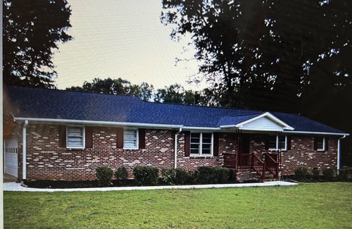 Greer House | Convenient Location-Private watch the sun come up over a beautiful pasture