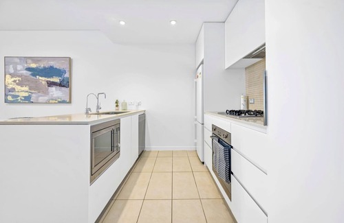Wolli Creek Apartment | Convenient Modern 2bed Apt Near Airport