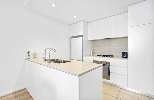 Wolli Creek Apartment | Convenient Modern 2bed Apt Near Airport