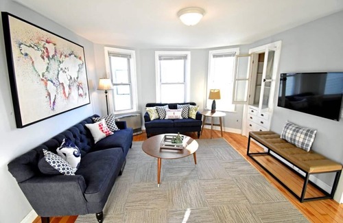 Portland Apartment | Convenient, Modern Thompson s Point 3-Bed Flat