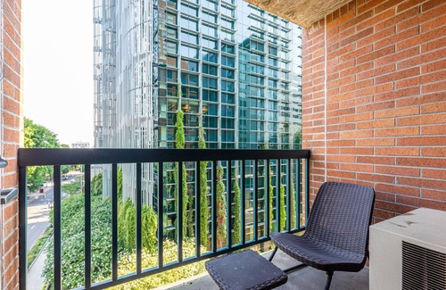 Downtown Portland Apartment | Convenient Old Town 2BR w/Gym, BBQ & Lounge, nr Park, by Blueground