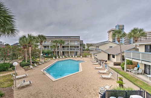 Holiday Beach Apartment | Convenient PCB Condo with Pool Access Walk to Beach