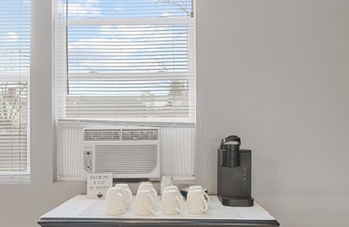 Meridian-Kessler Apartment | Convenient | Pet & Baby|Near Convention & Hospital