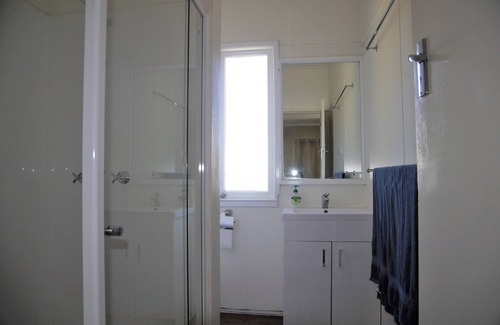 Salisbury House | Convenient spacious 4-bedroom house in Salisbury
