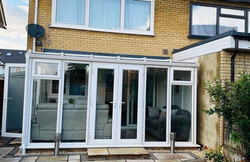 Havering Boat Rental | Convenient & spacious house close to golf club and easy links to central London.