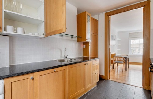 Westminster Apartment | Convenient St James 1BR, near Bars, Cafes & Station, by Blueground