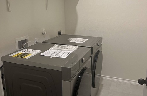 Georgetown House | Convenient stay for techies close to theme park and freeway