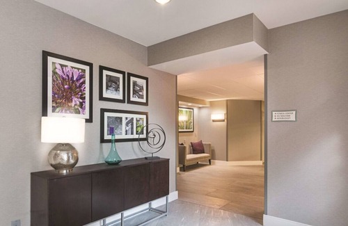 Orlando House | Convenient Stay in Florida! 3 Comfortable Units, Free Breakfast, Onsite Pool